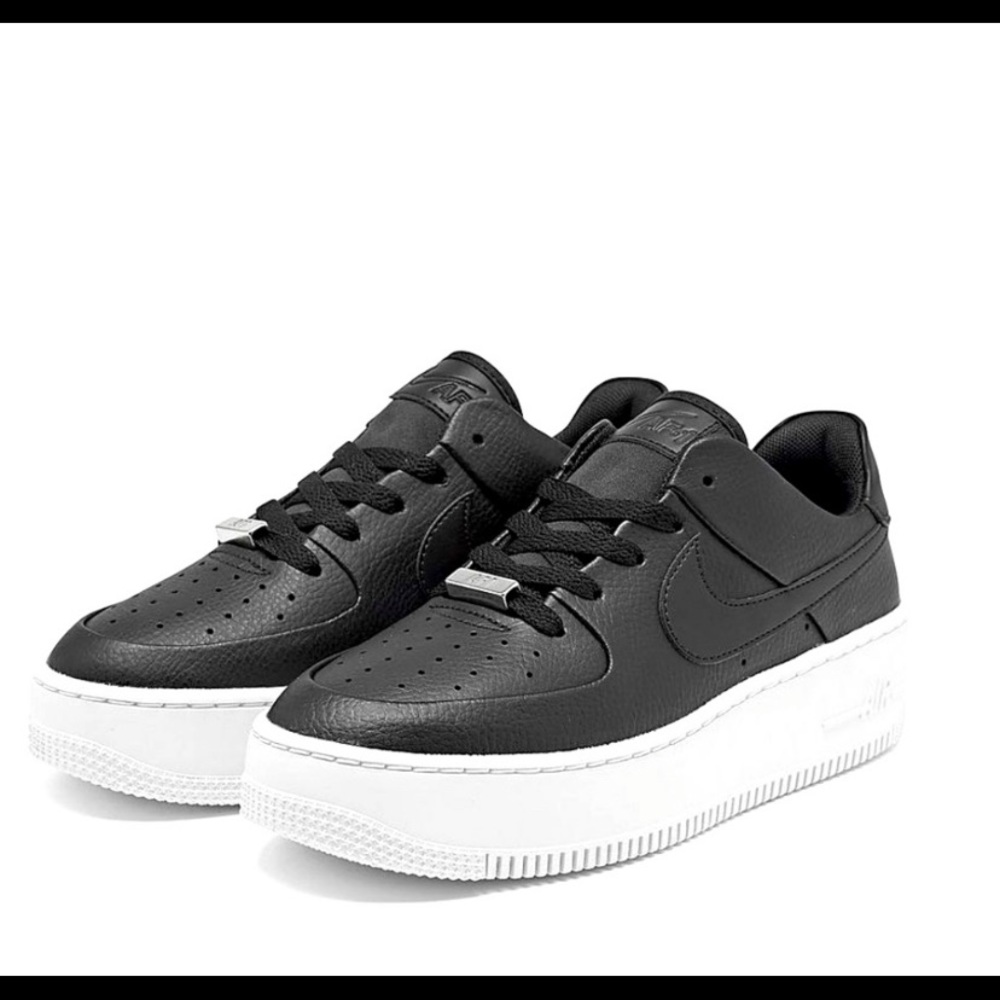Black Nike air force one